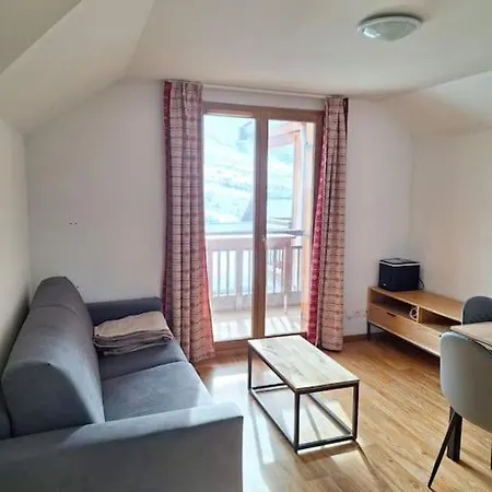 Montrond T2 34m2, 6 Personnes *